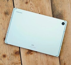 Le Samsung Galaxy Tab S9 FE. (Source de l&#039;image : John Mundy/Tech Advisor)