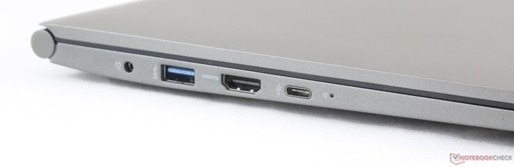 Côté gauche : entrée secteur, USB A 3.1, HDMI 1.4, USB C + Thunderbolt 3.
