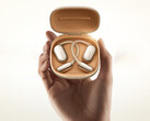 Les OpenWear Stereo Pro coûtent 149,99 euros dans l'UE. Photo : image promotionnelle des écouteurs à oreilles ouvertes. (Source : Xiaomi)