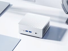 Le Minisforum M1 Plus prend en charge l'extension de l'eGPU via un port USB4 situé à l'arrière. (Source de l'image : Minisforum)