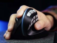 La E9 Pro est une nouvelle souris verticale pour les joueurs (Source : Solakaka)