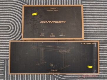 Deux des trois cartons dans lesquels le DXRACER Tidal est livré.