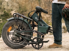 L'Engwe Engine Pro 2.0 est un vélo électrique pliable pour le tout-terrain. (Source de l'image : Engwe)