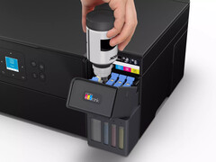 Les nouvelles imprimantes EcoTank d'Epson (ET-2950 sur la photo) sont dotées de cartouches rechargeables. (Source de l'image : Epson)