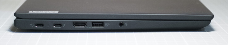 Côté gauche : 2 x USB-C (Tunderbolt 4 + PowerDelivery) ; HDMI, USB Type-A 3.2 Gen 1 ; prise casque 3,5 mm