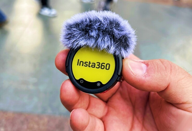 L'Insta360 Mic Pro dispose d'un... écran.