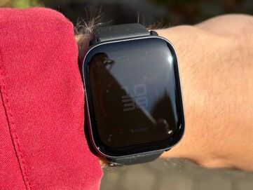 L'écran de l'Amazfit Active est difficile à lire en plein soleil.