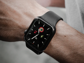 Les smartwatches pourraient bientôt être capables de mesurer le taux d'alcoolémie et plus encore grâce à de nouveaux capteurs. (Image source : Klim Musalimov)