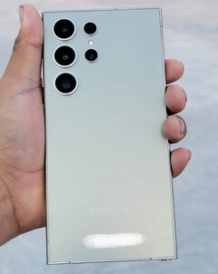 Le Galaxy S24 Ultra avec son nouveau stylet S Pen. (Source de l'image : @DavidMa05368498)