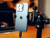 Le téléobjectif périscopique de l'iPhone 15 Pro Max coûte Apple nettement plus cher. (Image : Yianni Mathioudakis)