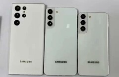 Le Galaxy S22, S22 Plus et S22 Note en blanc. (Image source : @heyitsyogesh)