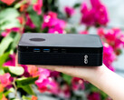 L'une des deux configurations du mini PC comporte le port MCIO. Illustration : vue latérale de la GPD Box.