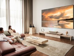 Les CineBeam HU915QE et HU915QB de LG sont maintenant disponibles au Canada. (Image source : LG)