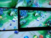 La tablette Lenovo Legion Y700 peut changer de rapport d'écran automatiquement pour certains jeux pris en charge. (Image source : Lenovo/Tencent - édité)