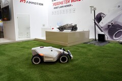 Mammotion a présenté les robots tondeuses LUBA et KUMAR au salon spoga+gafa 2022. (Image source : Mammotion)