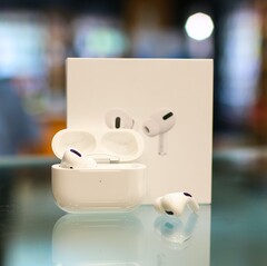 Le prochain AirPods Pro pourrait ne pas arriver avant le quatrième trimestre 2021. (Source de l&#039;image : Zana Latif)