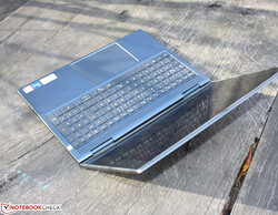 Dell Inspiron 16 Plus 7610 - unité de test fournie par Cyberport