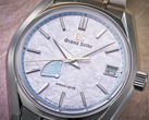 Gros plan sur le cadran de la nouvelle Grand Seiko SBGA21.