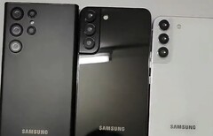 La série Samsung Galaxy S22 a récemment fait l&#039;objet d&#039;une prétendue fuite vidéo de prise en main. (Image source : @OnLeaks)