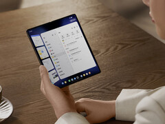 Le Vivo X Fold5 est également doté d'un bouton latéral configurable au lieu d'un curseur d'alerte. (Source de l'image : Vivo)