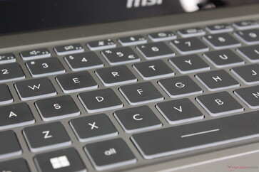 Les touches semblent plus légères et moins profondes que ce que nous souhaiterions pour un ordinateur portable professionnel