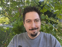 Selfie (25 mm)