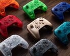 Les éditions Funtastic de la manette Bluetooth 8BitDo 64 comprennent sept couleurs translucides. (Source de l'image : 8BitDo)