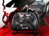 Les fils cramoisis du GameSir G7 Pro 8K PC édition Phantom Blade Zero brillent dans le noir.
