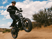 Le Heybike Saturn est un vélo électrique de type cyclomoteur 