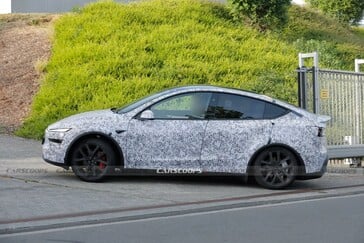 2026 Tesla Model Y Performance vue latérale