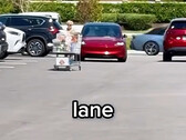 Tesla en mode ASS dans le trafic de Costco (Image source : KyleKruegerr/IG)