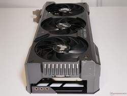 La TUF Gaming GeForce RTX 4070 Ti Super a un profil de bruit de ventilateur bas sous contrainte