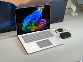 Intel surpasse nettement Snapdragon - Test du Microsoft Surface Laptop 15 Gen 8