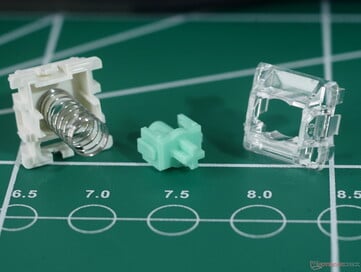 Couleurs du logement Wooting Lekker V2. (Source de l'image : Julian van der Merwe / Notebookcheck)