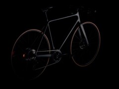 Le vélo électrique Ponomarets Series 1 est ultra-léger, pesant 11,3 kg (~24,9 lbs) (Source de l'image : Ponomarets)