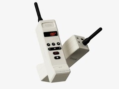 La batterie externe de Trozk s'inspire du Motorola DynaTAC 8000X.
