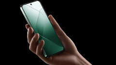Le Xiaomi 15 conservera la même taille compacte que le Xiaomi 14, mais sera doté d&#039;une plus grande batterie (Image source : Xiaomi)