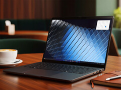 Le Dell Pro 5 Series 14 (P514260) est doté d'un capot supérieur, d'un repose-paume et d'un capot inférieur en aluminium.
