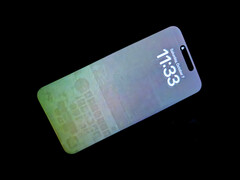 Exemple d&#039;un iPhone 15 Pro Max avec une brûlure de l&#039;OLED. (Source de l&#039;image : Surfphysics - Crédit image)