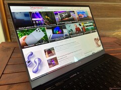 Le Razer Blade 14 offre des performances graphiques nettement supérieures à celles du Dell 14 Premium pour le même prix de 2000 $ (Source : Notebookcheck)