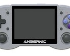 L'Anbernic RG353P est disponible en deux couleurs, toutes deux avec 2 Go de RAM LPDDR4X et 32 Go de stockage. (Image source : Anbernic)