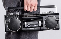 Sanwa Supply lance un boombox multifonction Bluetooth capable de convertir des cassettes en fichiers MP3. (Source de l'image : Sanwa Supply)