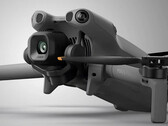 Un cliché promotionnel du DJI Mini 5 Pro qui a fait l'objet d'une fuite. (Source de l'image : via DroneXL)