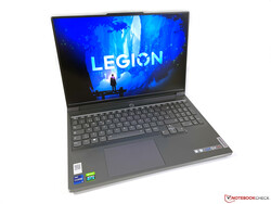 En examen : Lenovo Legion 7 16IAX7. Appareil de test fourni par Lenovo Allemagne.