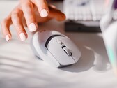La Logitech G309 Lightspeed utilise le capteur Logitech HERO 25K. (Source de l'image : Logitech)