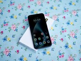 Le Motorola Moto G87 a un écran AMOLED très lumineux, ce qui n'est pas toujours positif.