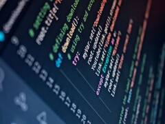 Gros plan sur un écran affichant du code source Python mis en évidence en couleur
