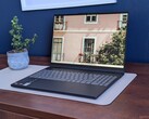 Critique du Lenovo IdeaPad 5 2-en-1 15 : Les performances du Ryzen AI 5 430 en avant-première