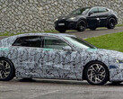 Mercedes Classe C EQ : photos d'espionnage de la nouvelle berline électrique - Une avancée en termes de design et d'autonomie. (Image source : Andrei Nedelea)a promesse de mise à jour est considérablement limitée.