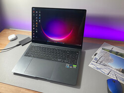 Samsung Galaxy Book3 Ultra 16 (i9-13900H, RTX 4070) fourni par :